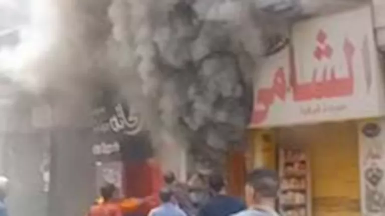 حريق بمحل في الإسكندرية.. والمعاينة