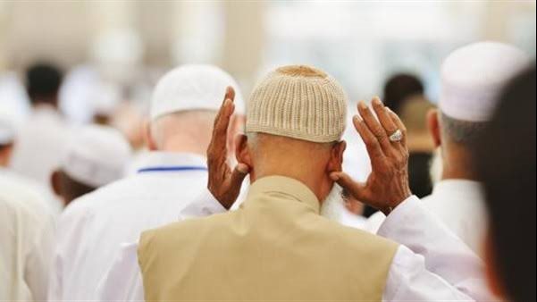 دعاء الاستفتاح في الصلاة.. حكمه وفضله والصيغة الصحيحة