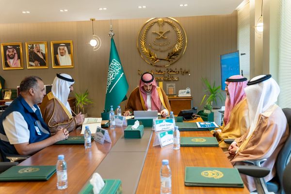 مُحافظ الطائف يطّلع على جاهزية القطاعات الصحية لخدمة ضيوف الرحمن