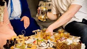 الحنين للتراب يقاوم المد التكنولوجي.. تعرف على عادات الجزائريين في رمضان