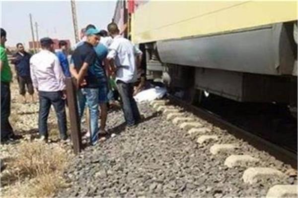 مصرع شخص مجهول الهوية أسفل عجلات قطار في قنا