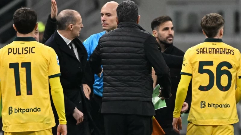 أليغري يصف مدرب كومو سيسك بـ«بالأحمق»!