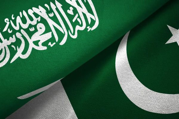 باكستان: ذكّرنا إيران باتفاقية الدفاع المشترك مع السعودية