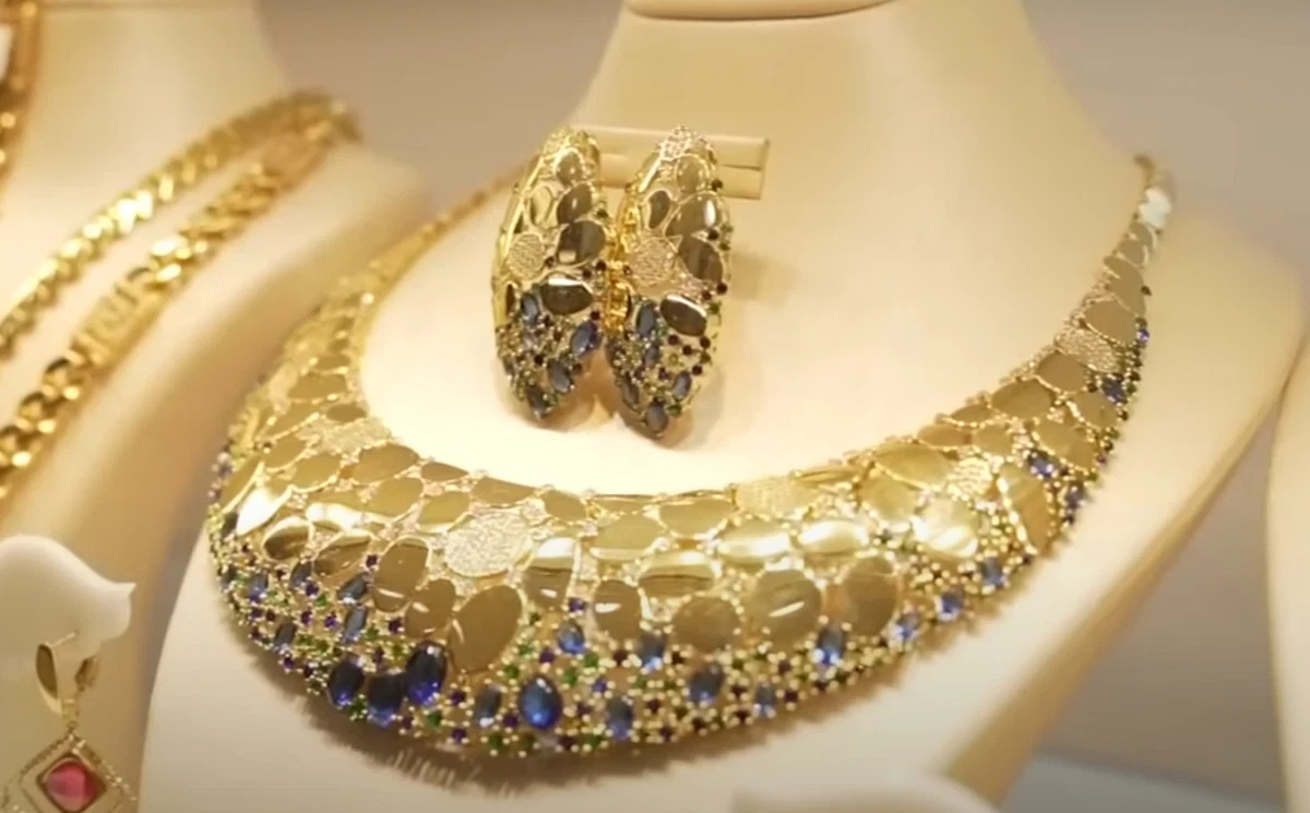 اسعار الذهب تصعد بقوة: الأونصة بقيمة 5,041 دولار