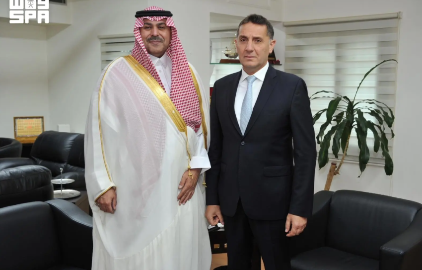 السفير الدوسري يلتقي رئيس شعبة المعلومات في قوى الأمن الداخلي ومدير المخابرات بالجيش اللبناني