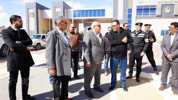 محافظ مطروح يتابع جهود رفع كفاءة الإنارة العامة خلال رمضان