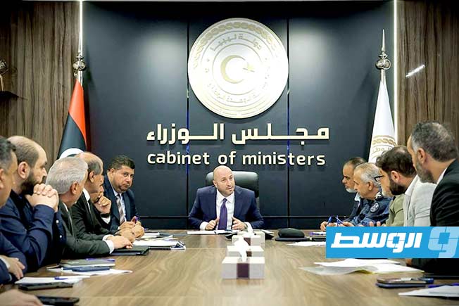 حكومة الدبيبة تبحث إجراءات ضمان انتظام إمدادات الوقود ومعالجة الاختناقات