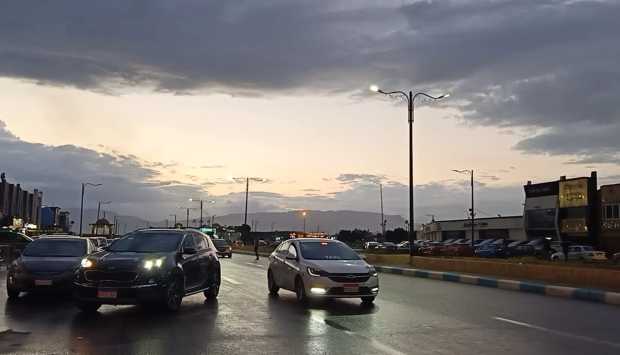 الطقس اليوم.. الأرصاد تعلن سقوط أمطار ورياح مثيرة للرمال في هذه المناطق