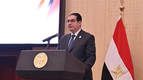 رئيس جامعة القاهرة: توفير بيئة علاجية متطورة لمرضى الأورام على رأس أولوياتنا
