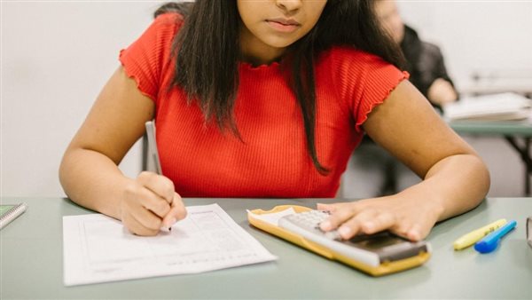 قبل الثانوية العامة، 5 علامات تكشف وهم صفحات تسريب الامتحانات