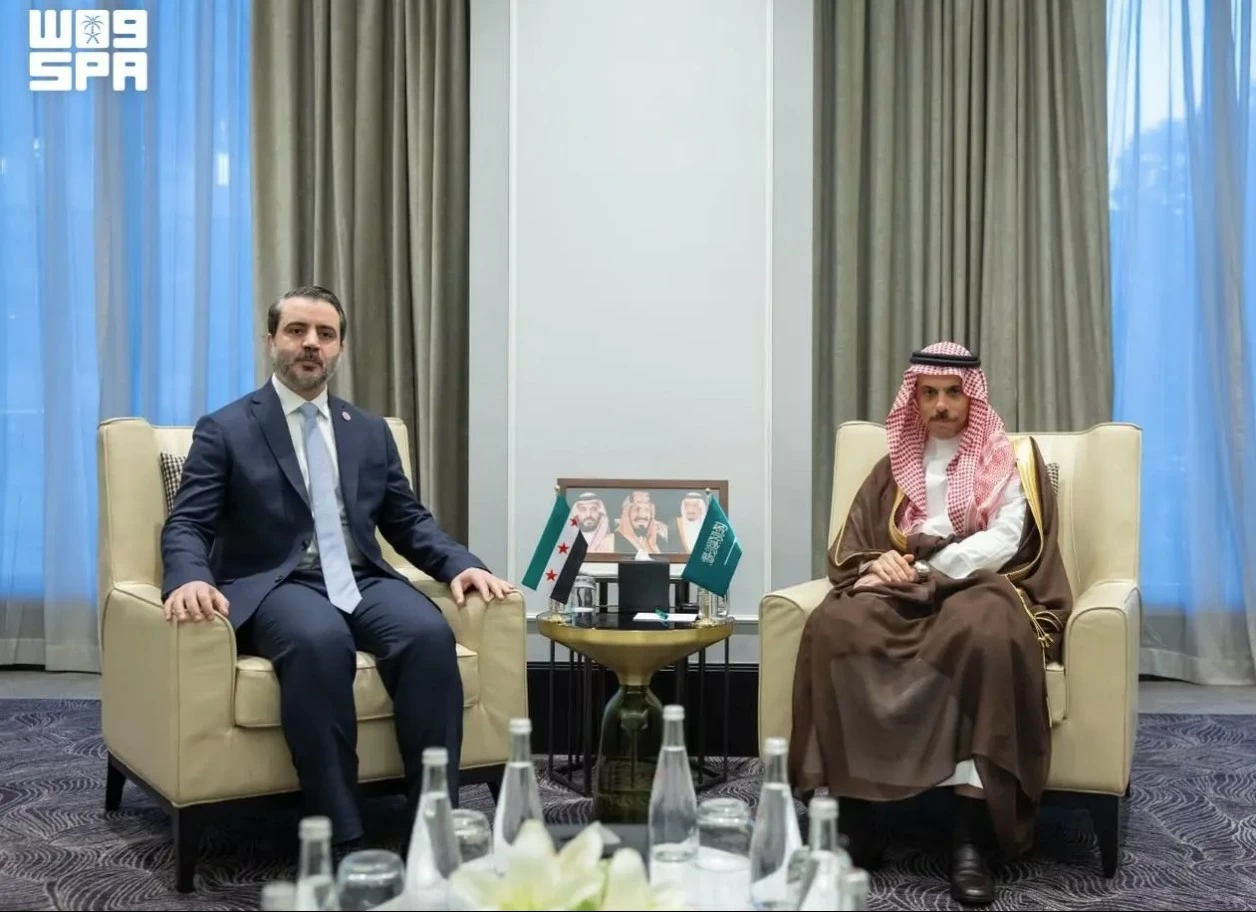 وزير الخارجية ونظيره السوري يستعرضان العلاقات ويبحثان تطورات المنطقة