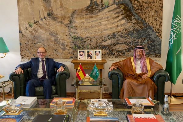 نائب وزير الخارجية يستقبل وزير الدولة الإسباني