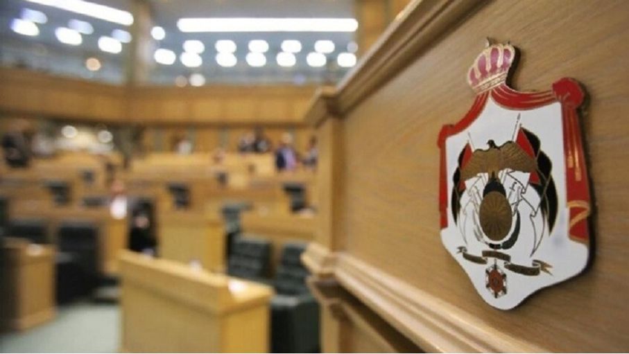 "مين إنت؟" عبارة تفجر جلبة في مجلس النواب (فيديو)...