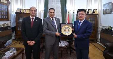 مباحثات لتعزيز سبل علاقات التعاون بين جامعة القاهرة وجامعة نورث ويست الصينية