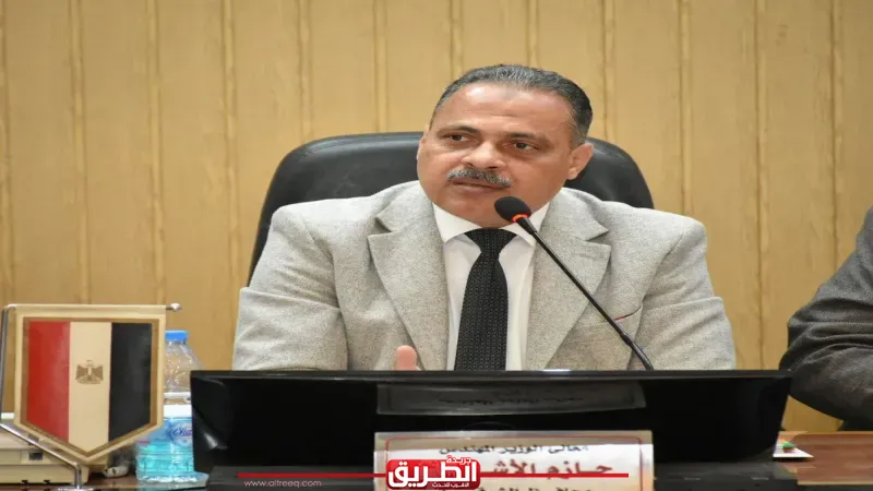 محافظ الشرقية يزور مصابي تصادم ميني باص بالعاشر ويوجه بعلاجهم