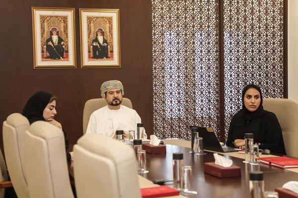 سلطنة عُمان وكوريا تبحثان تعزيز الشراكة في المناطق الاقتصادية والحرة