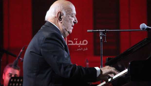 يقدم ألمع المقطوعات الموسيقية.. اعرف موعد ومكان حفل عمر خيرت الجديد