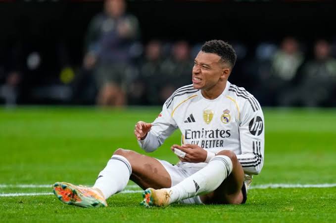 مبابي يعود لريال مدريد في إياب مانشستر سيتي بعد الغياب