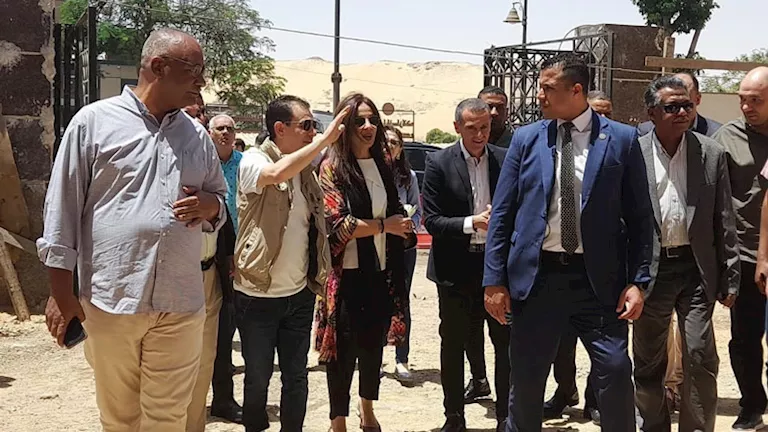 وزيرة الثقافة ومحافظ أسوان يتفقدان المواقع الثقافية بالمحافظة