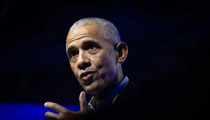 أوباما يوضح تصريحاته المثيرة: لا دليل على تواصل كائنات فضائية مع الأرض