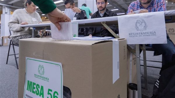 انطلاق الانتخابات الرئاسية فى كولومبيا، والسيناتور إيفان سيبيدا الأوفر حظا
