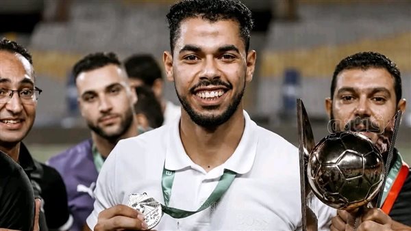 من حراسة المرمى إلى عامل باليومية، تفاصيل سقوط لاعب طلائع الجيش من أعلى سقالة محارة بالشرقية (صور)