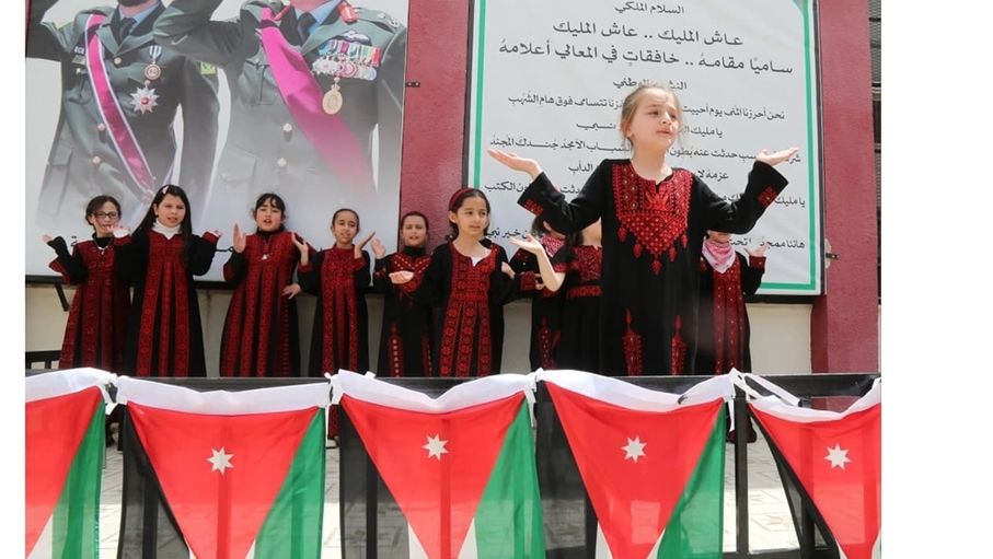 العلم الأردني.. حين تتوحّد الرموز في مشهدٍ وطني جامع