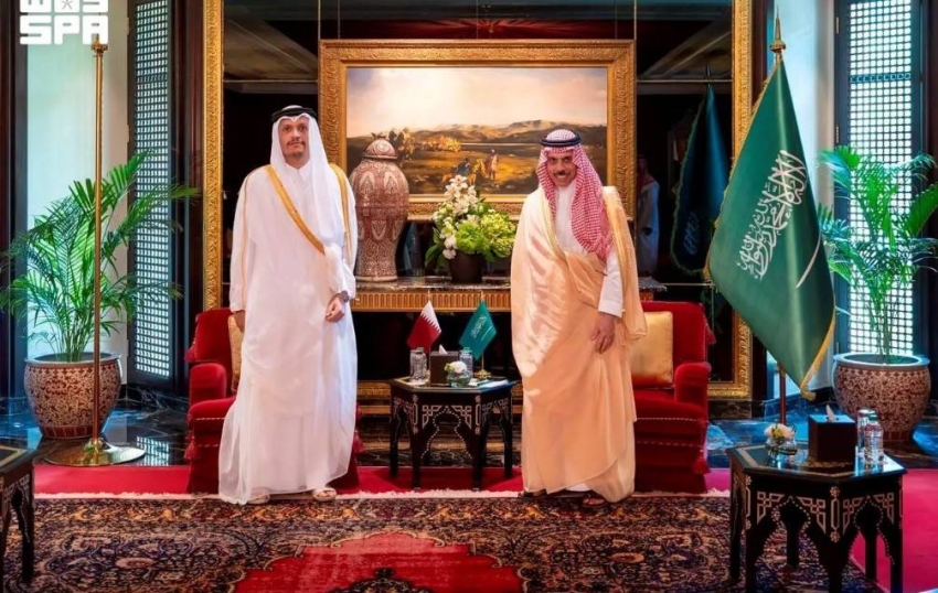 وزير الخارجية ورئيس مجلس الوزراء وزير خارجية قطر يستعرضان علاقات التعاون بين البلدين الشقيقين