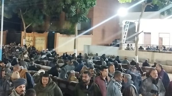 تشييع جثمان الإذاعي الكبير فهمي عمر بمسقط رأسه في قنا