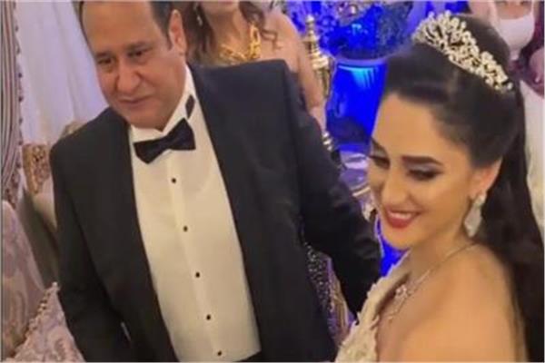التحفظ على أموال زوجة صبري نخنوخ بعد تسلمها مشغولات ذهبية مضبوطة