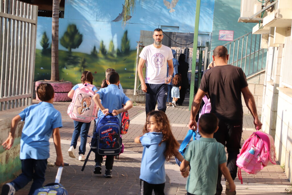 اعتبارًا من العام الدراسي 2026/2027: التربية المالية مادة إلزامية لطلاب الصفين التاسع والعاشر