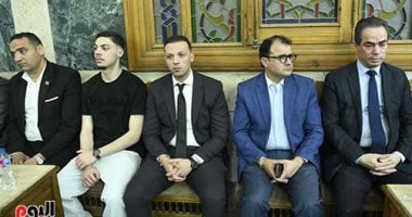أحمد المسلماني وعلاء وعمرو الكحكي يقدمون واجب العزاء في والد الكاتبة الصحفية همت سلامة