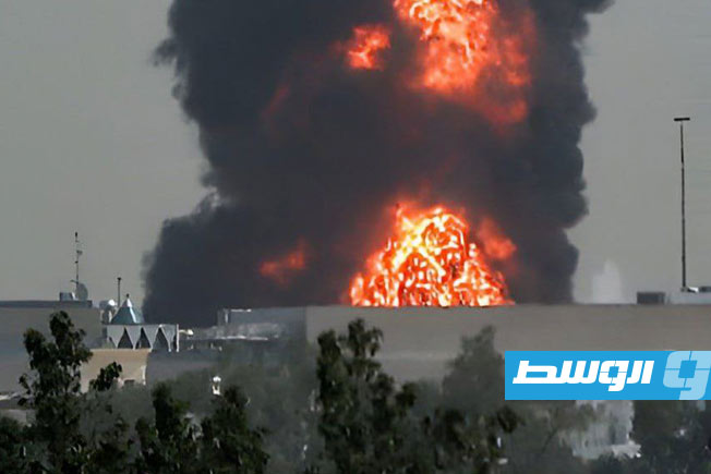 (صور) اضطراب في رحلات مطار دبي إثر استهداف خزان وقود بطائرة مسيَّرة