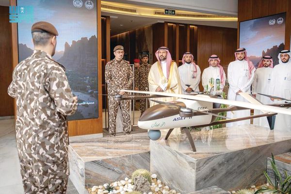 مساعد وزير الداخلية لشؤون التقنية يزور قيادة «الأمن البيئي»