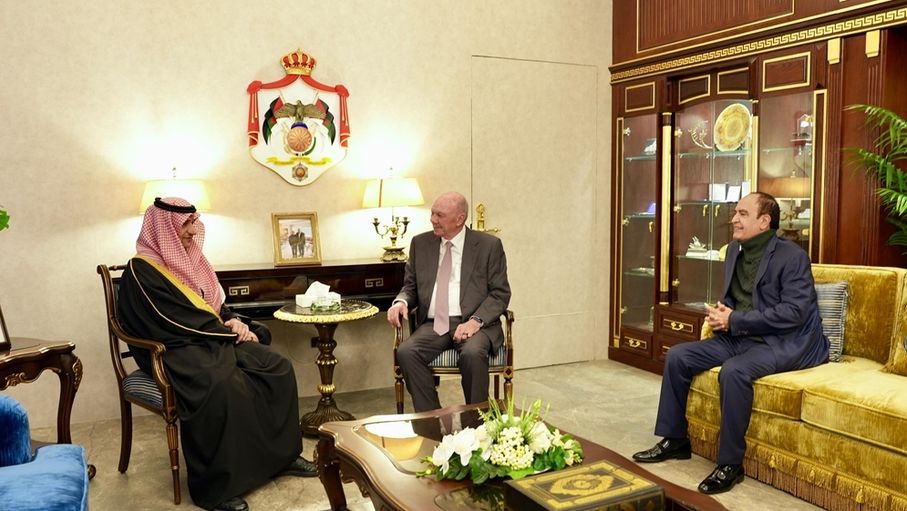 الفايز: توسيع دائرة الحرب سيؤدي إلى المزيد من والفوضى والدمار
