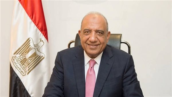 وزير الكهرباء يتابع عمل لجان المرور الميدانى والتفتيش على مراكز الخدمة والشحن