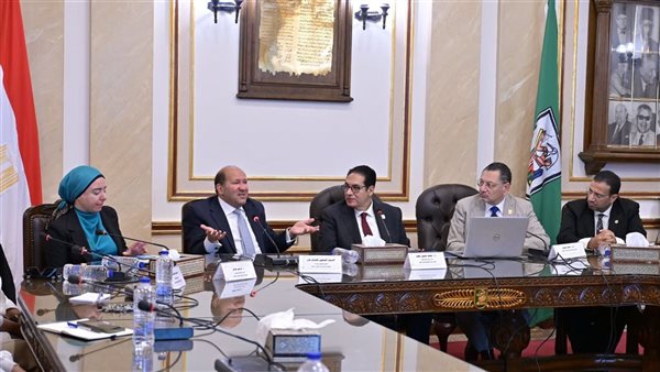 جامعة القاهرة تطلق مسابقة المشروعات الخضراء الذكية (انفوجراف)