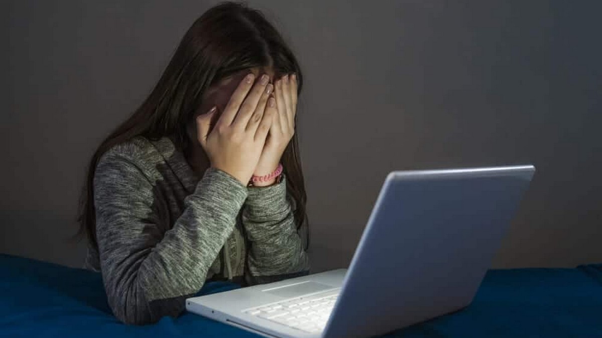 خبراء يحذرون من تسلل العنف السيبرني إلى المدارس ويدعون الى مقاربة شاملة لمجابهته
