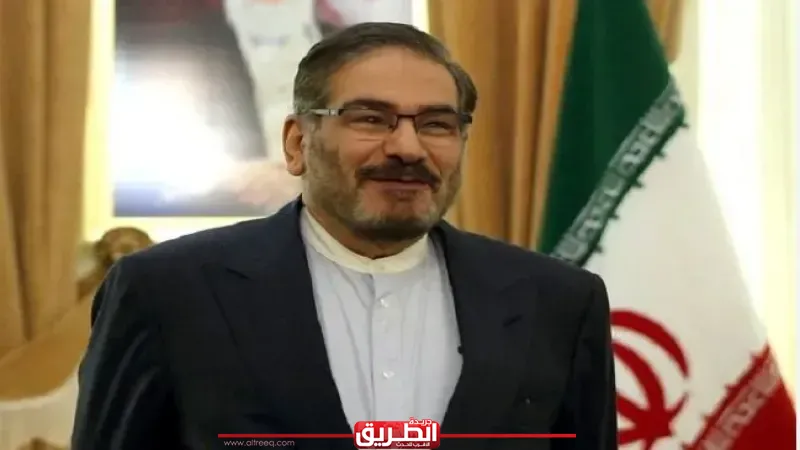 خبير دولي: علي شمخاني وضع واشنطن في مأزق استراتيجي باتفاقية الـ 25 عامًا