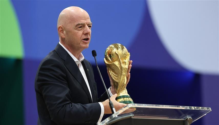 516 طناً من الانبعاثات.. الثمن البيئي لـ27 رحلة لرئيس "فيفا" في كأس العالم