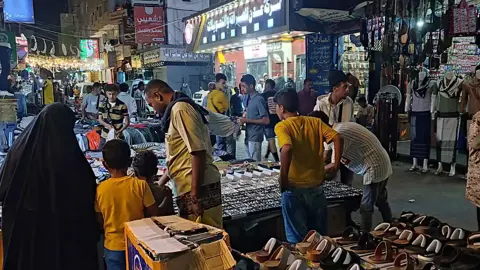 وسط شحّ السيولة.. فئات نقدية صغيرة تربك الأسواق