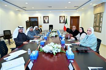 لجنة الخدمات العامة في مجلس محافظة الفروانية تعقد اجتماعها الحادي عشر