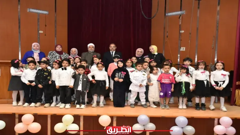 احتفالية مبهجة.. محافظ الشرقية يدعم الطفولة ويفتتح معرض الوسائل التعليمية