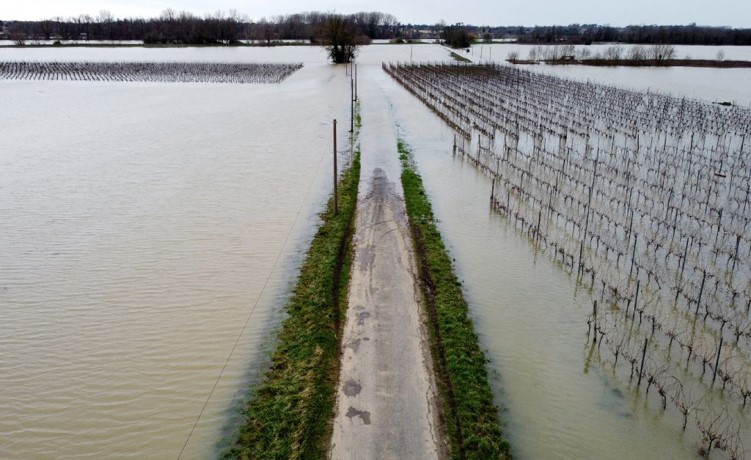 فرنسا تسجل أطول سلسلة من الأيام الممطرة منذ 1959