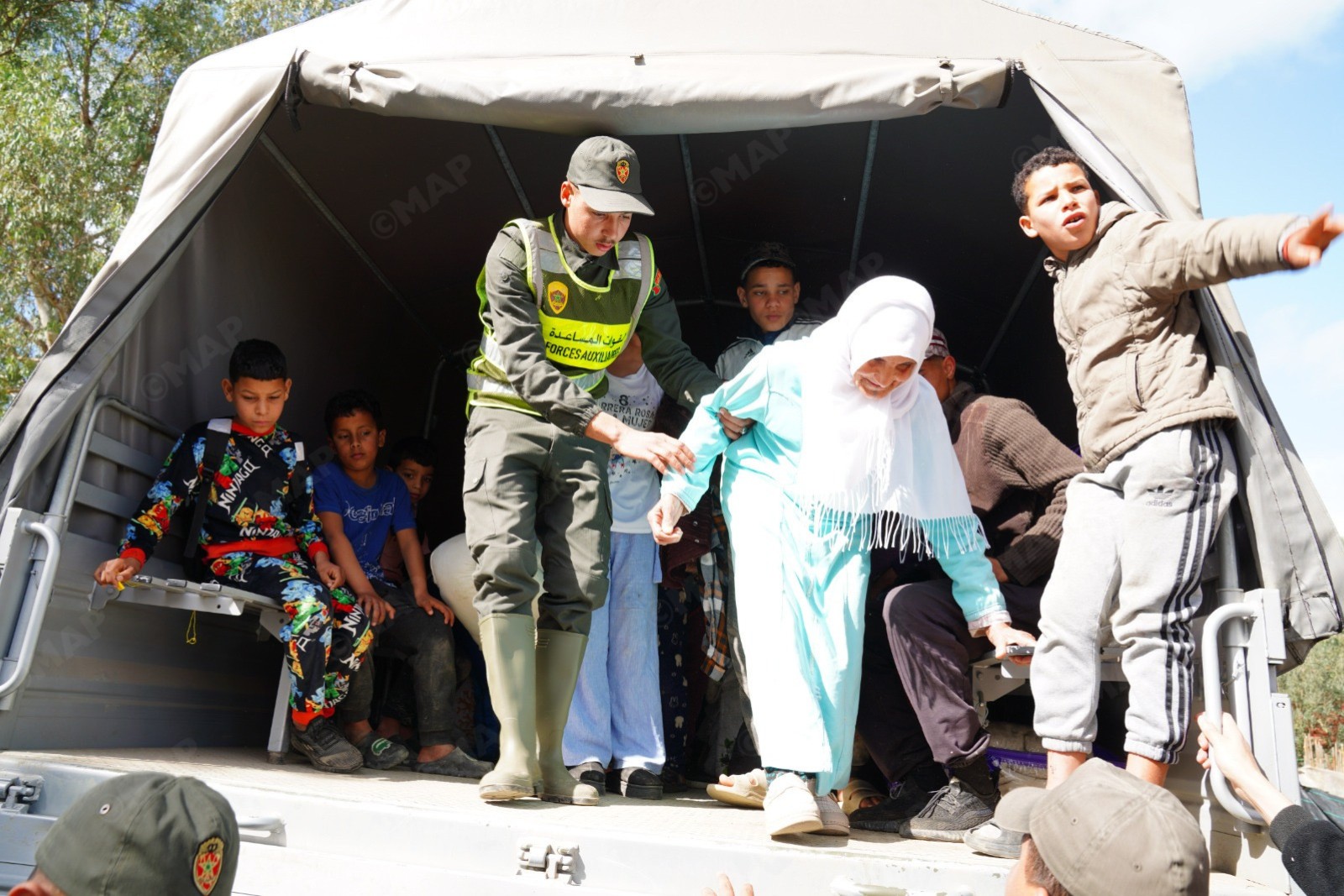 ​بشرى سارة.. ضحايا فيضانات القصر الكبير يشرعون في صرف التعويضات الاستعجالية