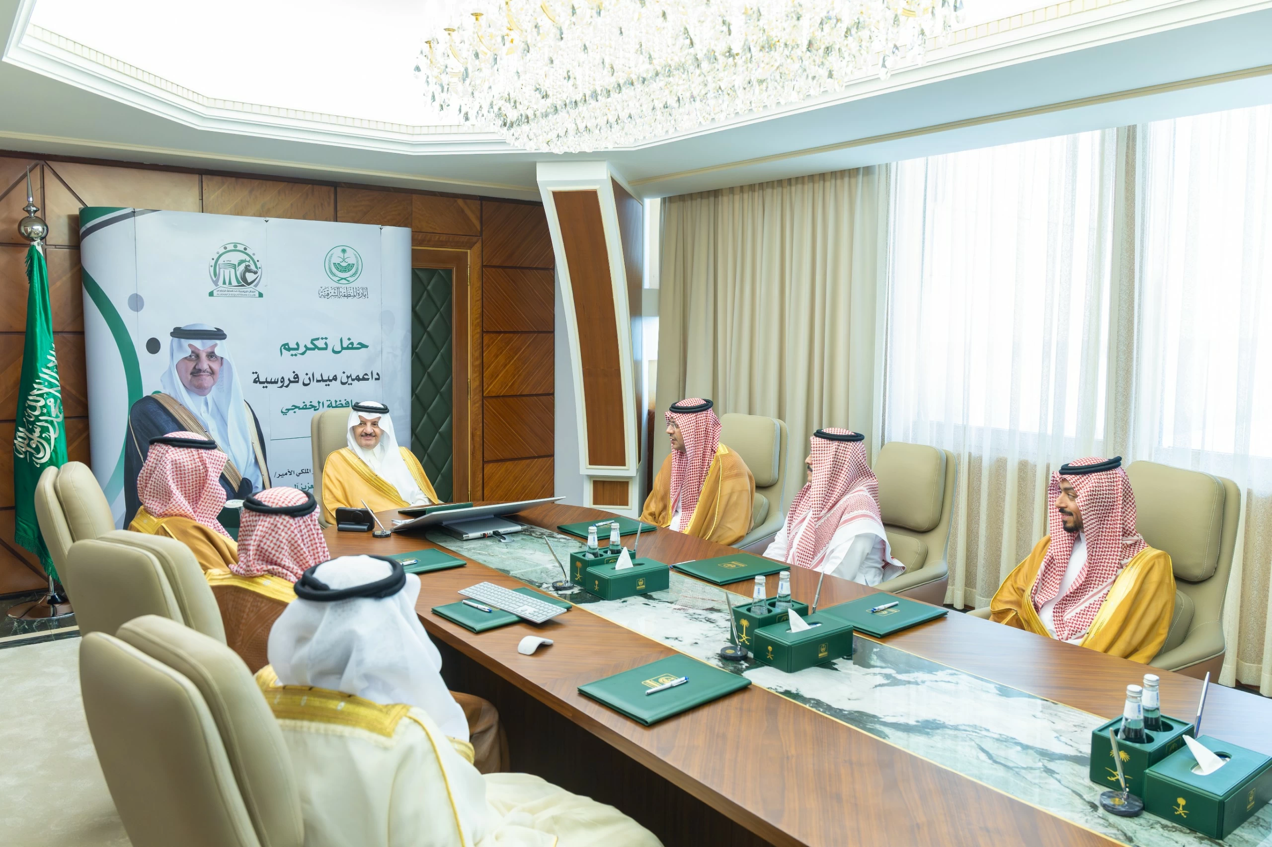 أمير الشرقية يكرم الداعمين وشركاء النجاح لموسم ميدان الفروسية بمحافظة الخفجي