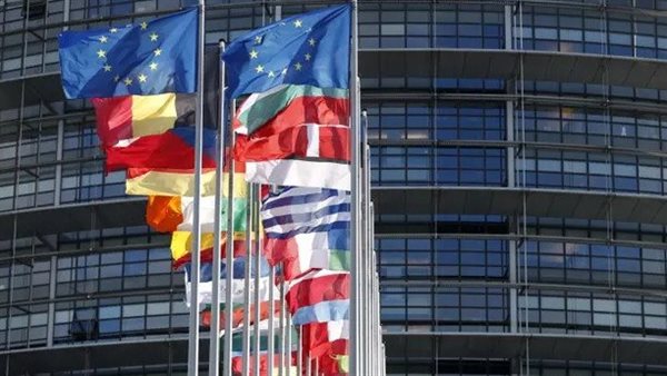 البرلمان الأوروبي يقر قرضا استثنائيا بقيمة 90 مليار يورو لدعم أوكرانيا حتى عام 2027