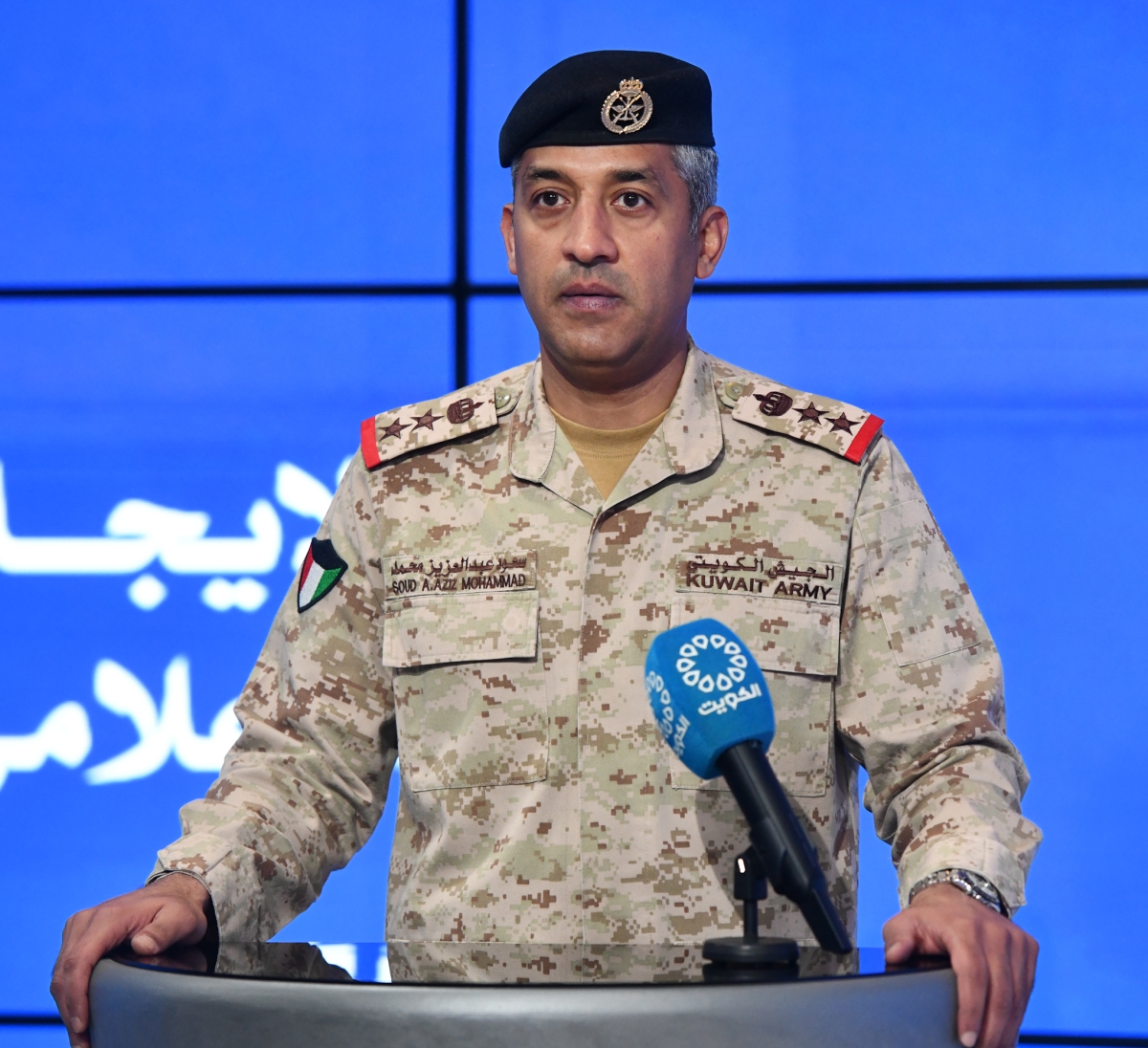 ‫وزارة الدفاع: تعرّض ثلاثة من منتسبي القوات المسلحة لإصابات طفيفة.. وسقوط مسيرتين على قاعدة أحمد الجابر ووقوع بعض الأضرار المادية‬