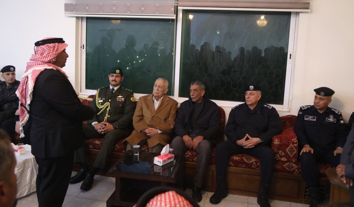 مندوبا عن الملك وولي العهد.. العيسوي يعزي بشهداء الواجب من إدارة مكافحة المخدرات