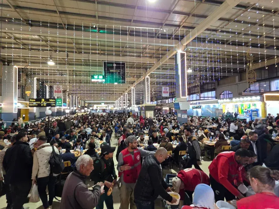 الهلال الأحمر الجزائري يتكفل بإفطار أزيد من 5000 صائم بمحطة النقل البري للمسافرين بالخروبة
